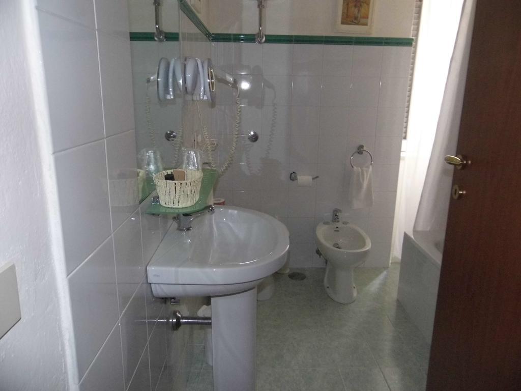 Bed and Breakfast La Residenza Dei Nobili Катандзаро Номер фото